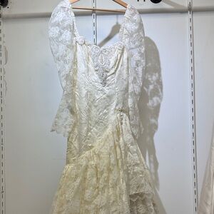 Vintage Lace Wedding Dress